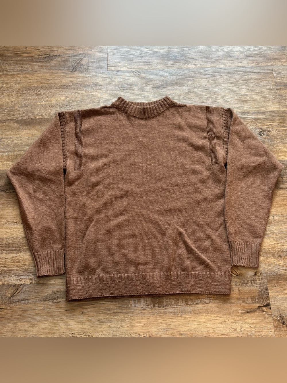 Uniqlo Men's 100% Wool Crewneck Sweater in Chestnut Brown